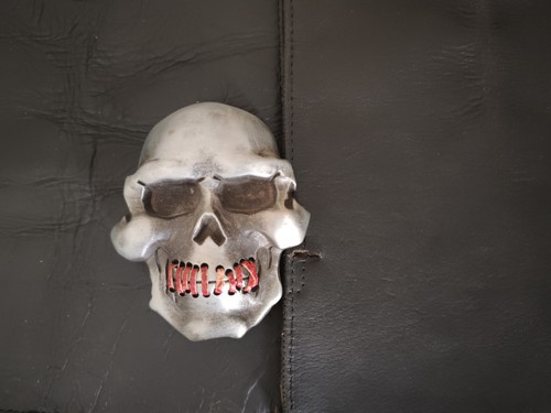 Badass skull belt buckle with