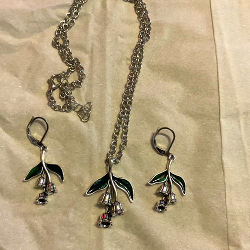 Silver tone lily - lily, of