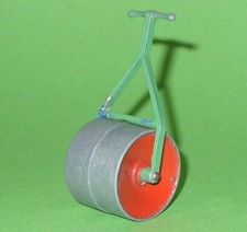 Dinky / 105a - 381 Garden