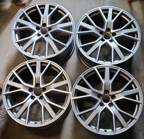 Genuine audi rsq3 s - rsq3,