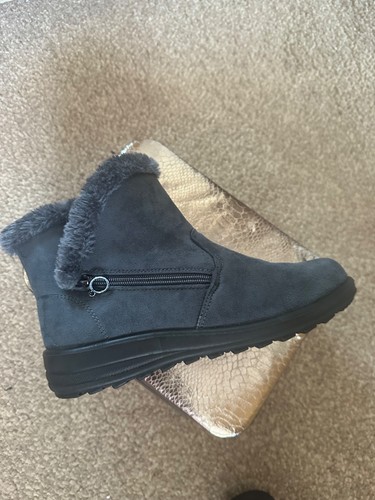 Bnwot damart suede ankle - suede,