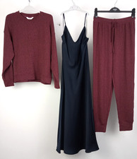 M&S Women's Claret Star Design