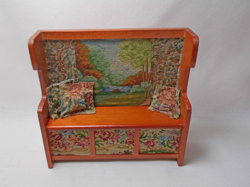 Dolls house miniature petit - house,