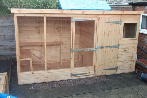 Custom ft rabbit hutch - 6, 4