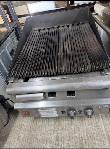 Falcon burner gas chargrill - 4,