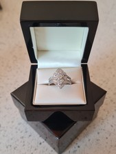 585 White Gold, Art Deco Style