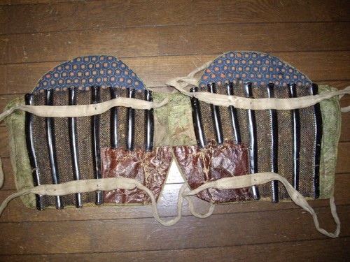 Edo period yoroi suneate - suneate, pair