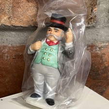 Lefton Colonial Village