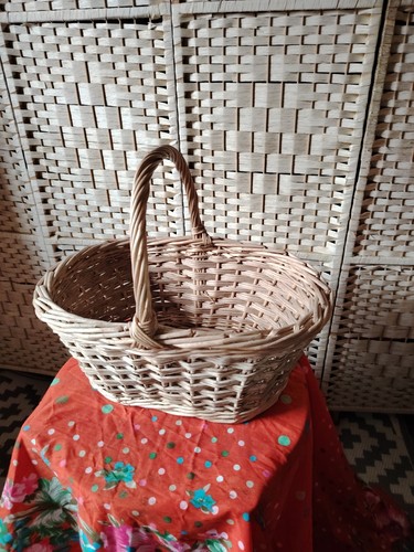 Vintage wicker shopping - vintage,
