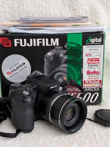 Fujifilm finepix s5500 compact - fujifilm,