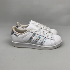 Nike Trainers Superstar White