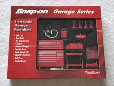Snap-on Red interior ornament