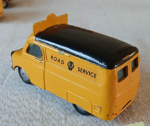 Corgi toys 408 bedford aa - corgi,