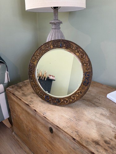Round vintage gold gilt