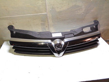 VAUXHALL ASTRA H MK5 5 DOOR PRE FACE LIFT FRONT GRILL CHROME 2004 TO 2007 SHAPE