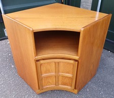 Nathan Internal Corner Mid