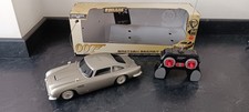 James Bond 007 Skyfall Secret Service Remote Control Car Aston Martin DB5