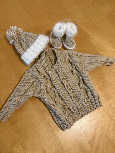 Hand knitted newborn - hand, 3