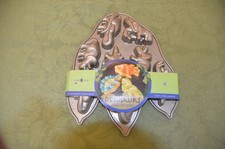 Nordic Ware Dinosaur Muffin Pan 3 cups / 0.7 litre - makes 8 dinosaur muffins