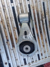 RENAULT SCENIC ENGINE MOUNT 1.5 DCI  113560012R  2009