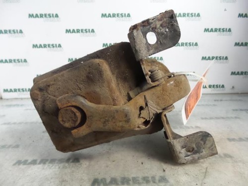 Spare wheel holder - , renault
