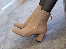 TOPSHOP - Beige Faux Patent Leather Croc Skin Block Heel Ankle Boots Uk 9 - BNWT