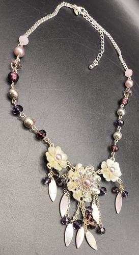 Gold tone floral - gold,