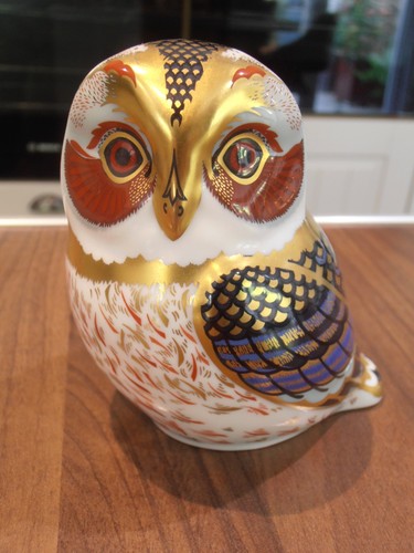 Royal crown derby tawny owl - crown,