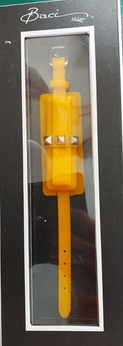Yellow silicone bracelet - yellow,