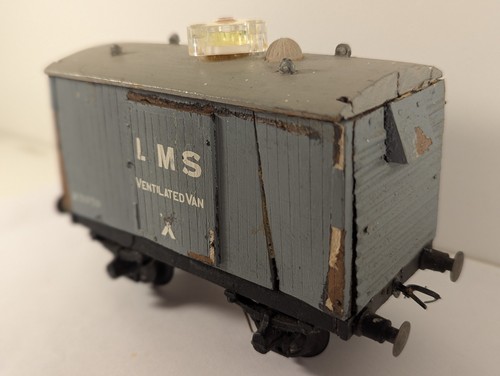 Gauge wooden built lms - o,