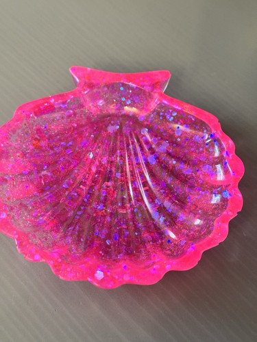 Hot pink glitter shell - , shaped