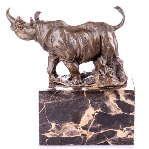 Bronze sculpture walking - bronze,
