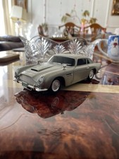 007 James Bond Aston Martin