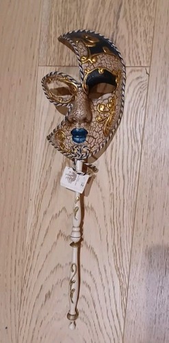 Beautiful vintage venetian - beautiful,