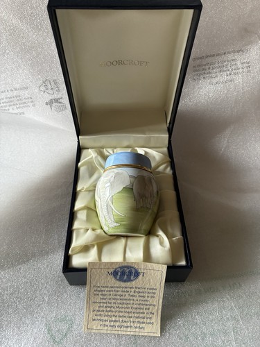Beautiful vintage moorcroft - vintage,