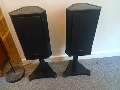Tannoy black corner - corner, speakers