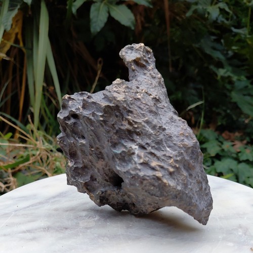 705g volcanic meteorite style - 705g,