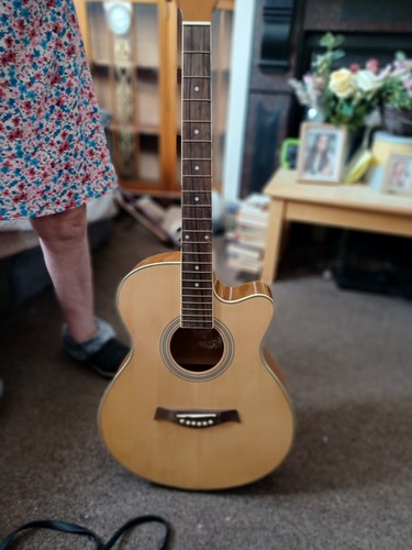 Gear4music string acoustic - 6-string,