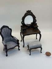 1:12 Dolls House Antique Style