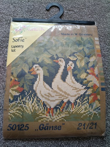 Kinetic sofie tapestry kit - tapestry,