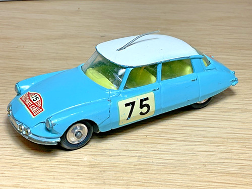 Corgi 323 citroen ds19 rally - 323,