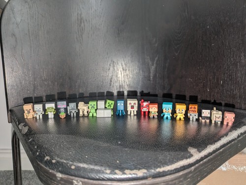 Retired minecraft figures - 18,