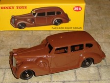 PACKARD EIGHT SEDAN CAR - BROWN - DINKY TOYS 39A - DE-AGOSTINI REPRODUCTION
