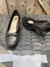 K SHOES CLARKS WIDE FIT  BLACK