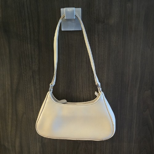 Liz claiborne accessories - liz,