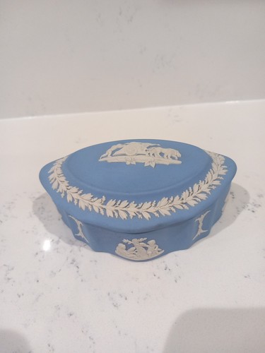 Wedgwood jasperware blue - wedgwood,