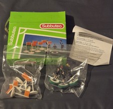 Subbuteo Referee Linesmen Corner Flags 61240