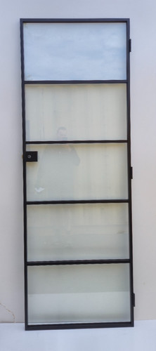 Single door hinged - hinged,