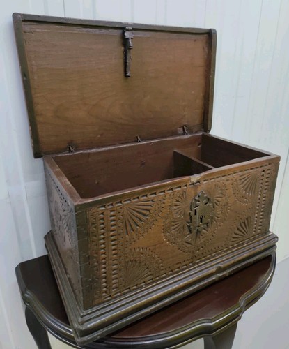 Antique 19thc folk art - antique, chip