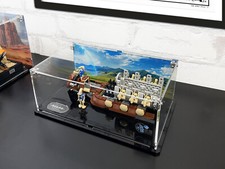 BRIXBOX Display case for